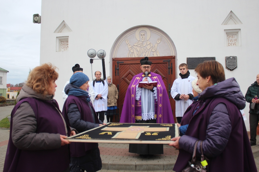 День всех святых отмечают католики