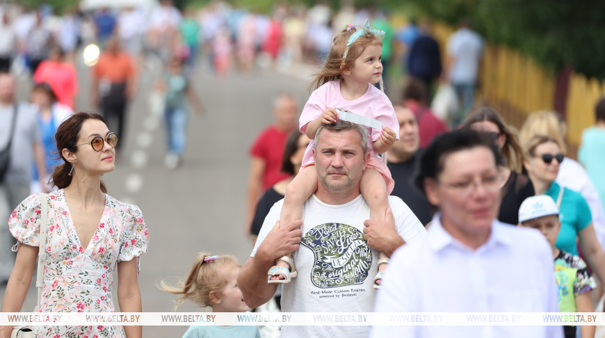 Увеличение пособий и усиление поддержки семей с детьми.  Лукашенко подписал закон