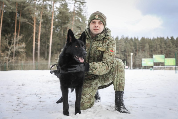 Замначальника кинологического центра Сморгонской пограничной группы Роман Волынец: «Честь, достоинство и патриотизм – то, что должно быть в каждом из нас»