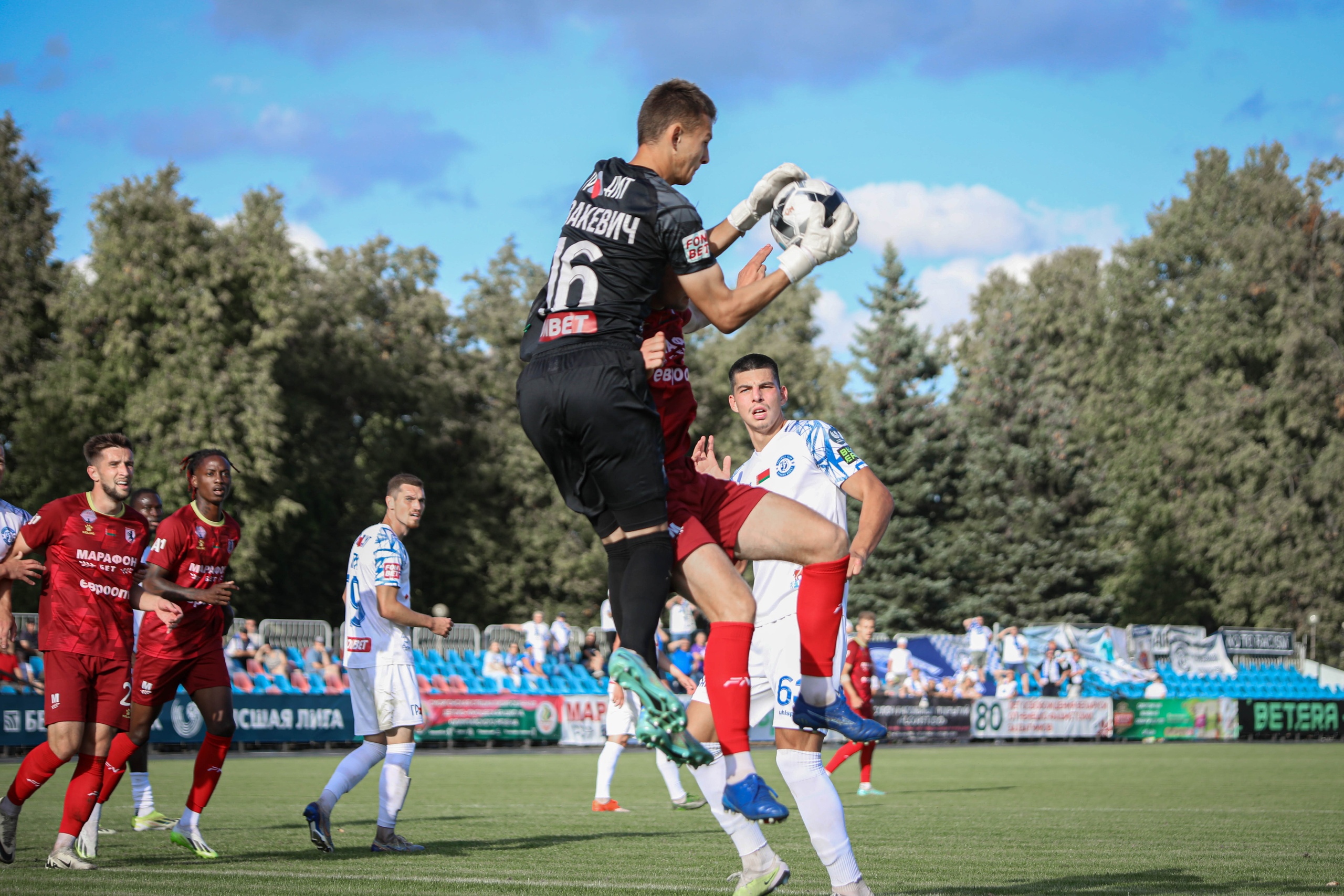 ФК "Сморгонь" проиграл брестскому "Динамо"