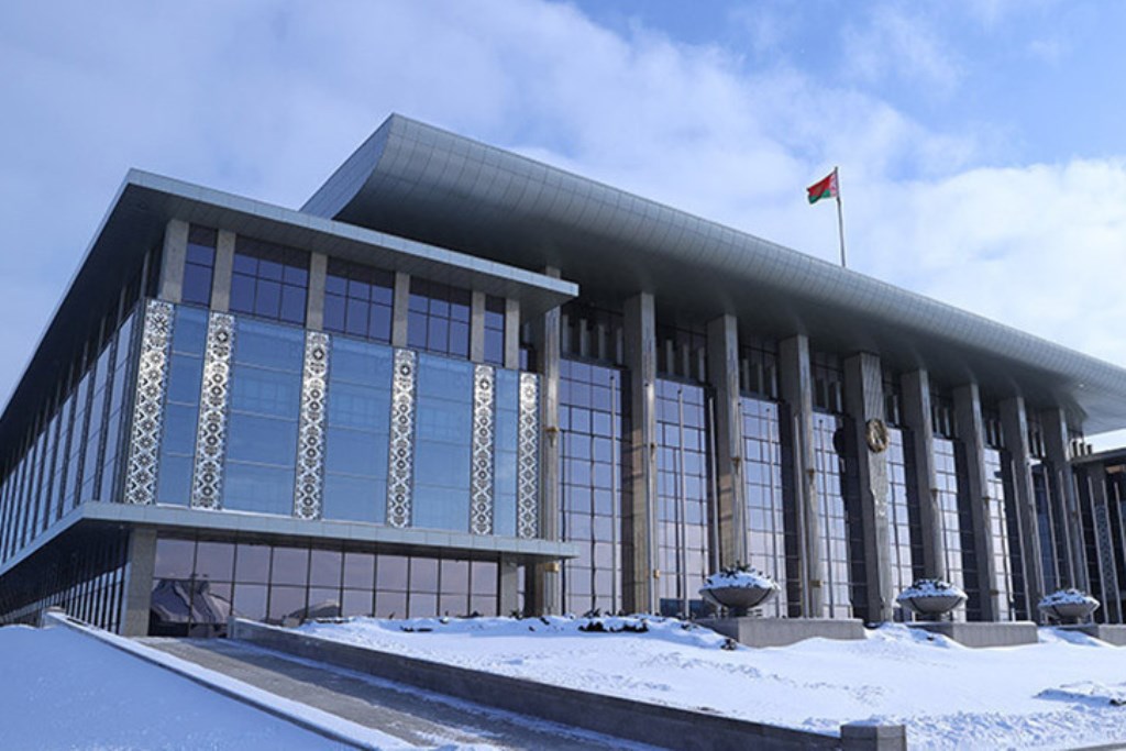Александр Лукашенко подписал поправки в закон о нотариальной деятельности