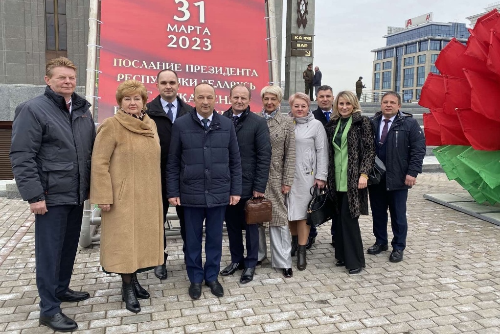 Делегаты Сморгонского района прибыли в Минск, где сегодня во Дворце Республики Президент обратится с Посланием к белорусскому народу и Национальному собранию