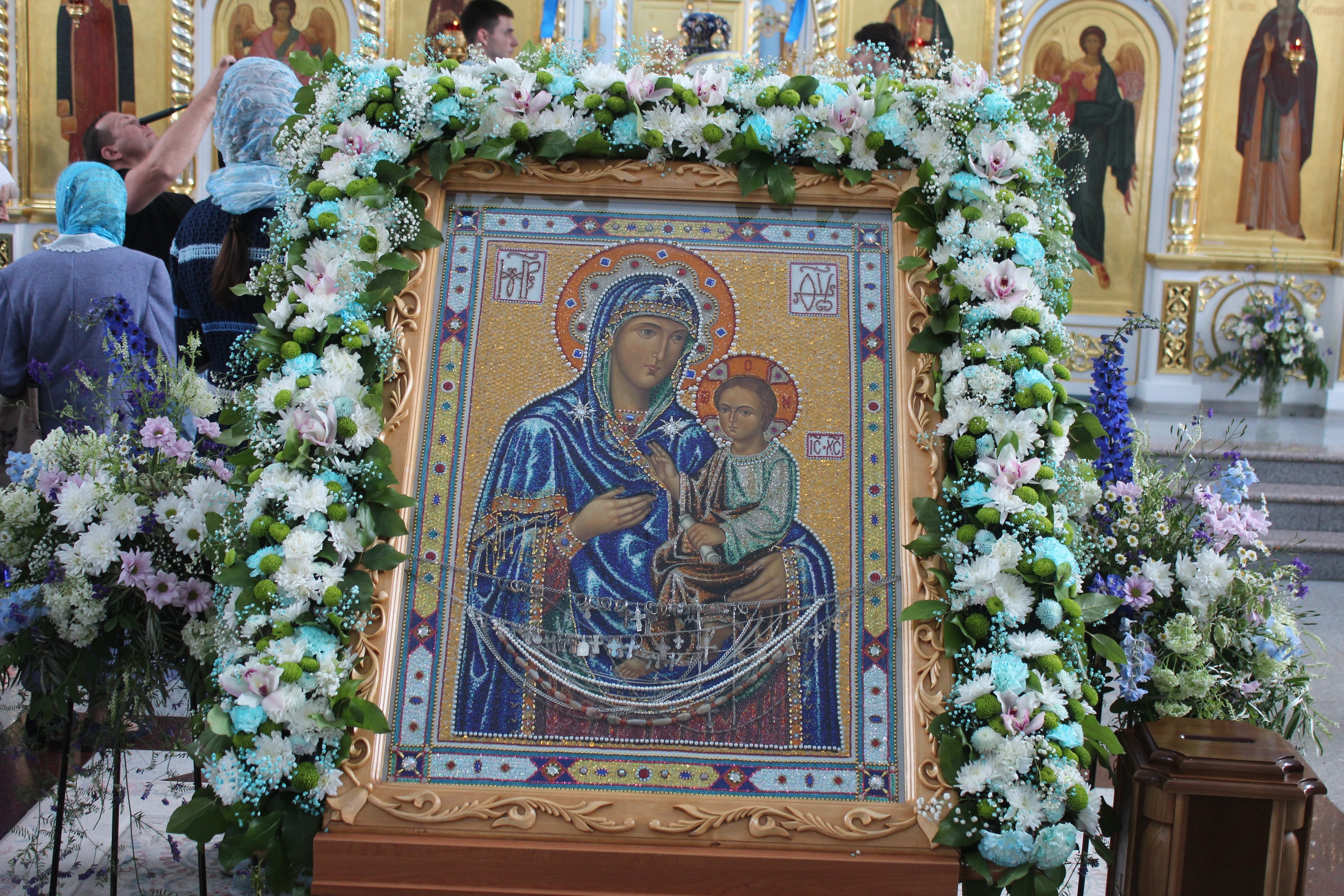 В соборе Преображения Господня прошло праздничное богослужение в честь иконы Божьей Матери Сукневичской
