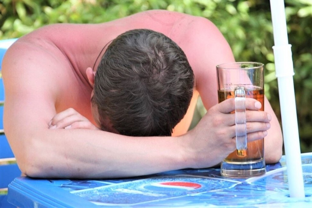 Алкоголь и его влияние в условиях жары