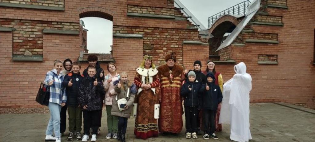 Учащиеся 7 класса Синьковской СШ побывали в Гольшанском замке 