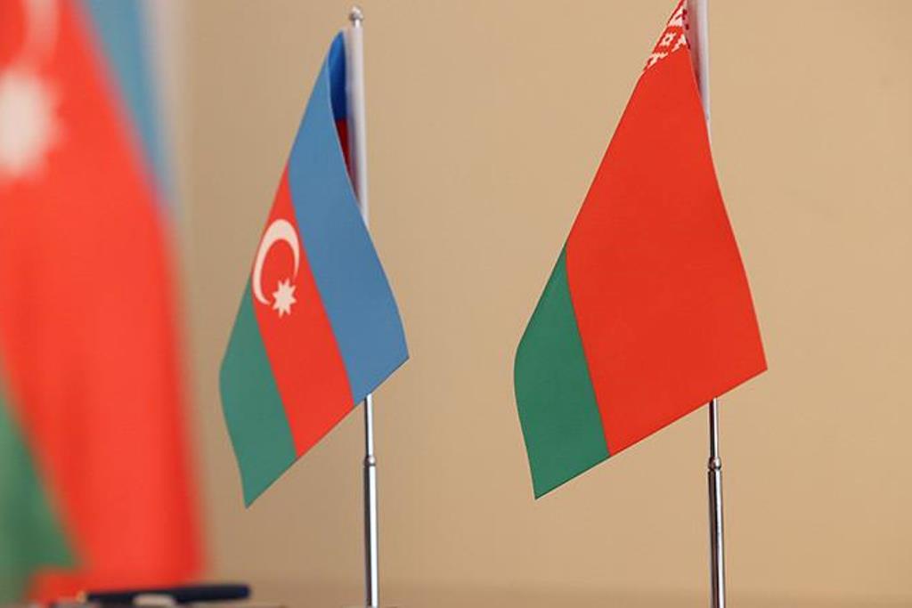 Александр Лукашенко и Ильхам Алиев провели двустороннюю встречу в Санкт-Петербурге