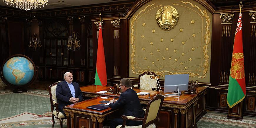 "Стремиться надо к лучшему". Александр Лукашенко ориентирует ФПБ оперативно реагировать на вопросы трудящихся