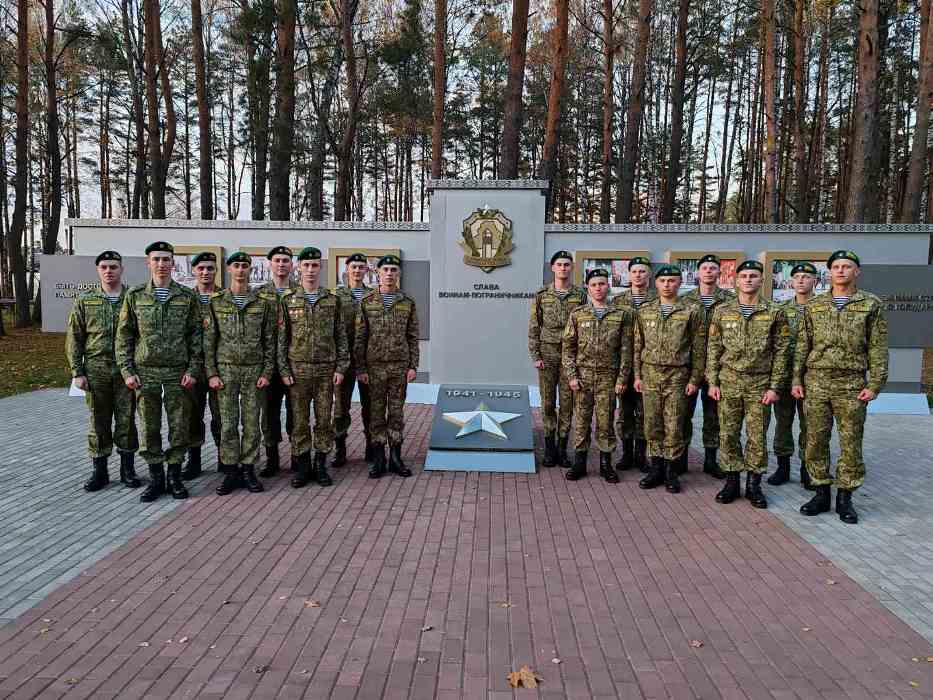 В Сморгонской пограничной группе чествуют военнослужащих, увольняемых в запас