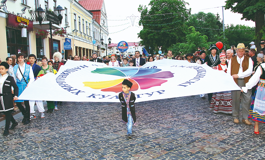 Третий день празднования XIV Республиканского фестиваля национальных культур пройдет на Августовском канале