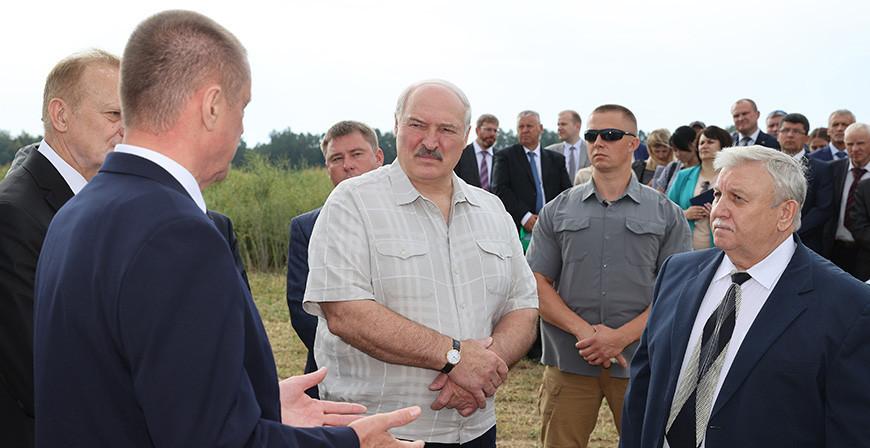 "Есть что-то новое - завтра мы там будем". Александр Лукашенко рассказал, как выбирает маршруты своих поездок