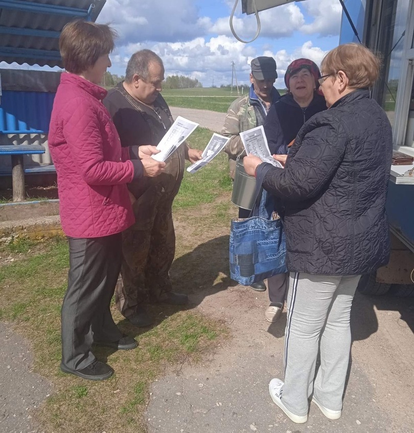 Профилактическая акция “Жизнь без опасности” в Лещенятской сельской библиотеке.jpg